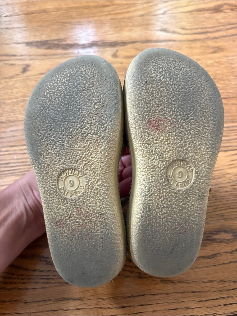 Sun-San Sweetheart saltwater gold sandals 9T